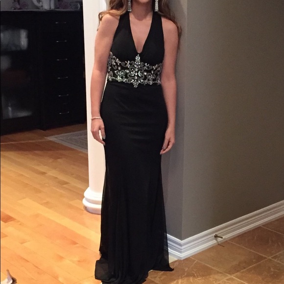 Black formal dress - EUC 8 - stretch Low back - Picture 7 of 8